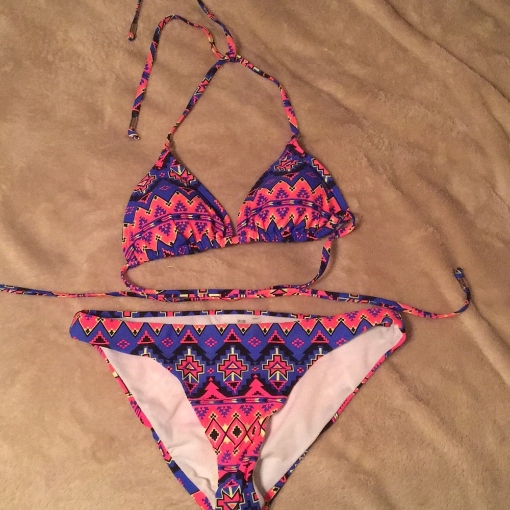 Bikini: geometric
